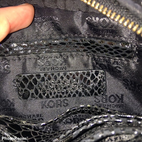Michael Kors crossbody Purse - Picture 7 of 8